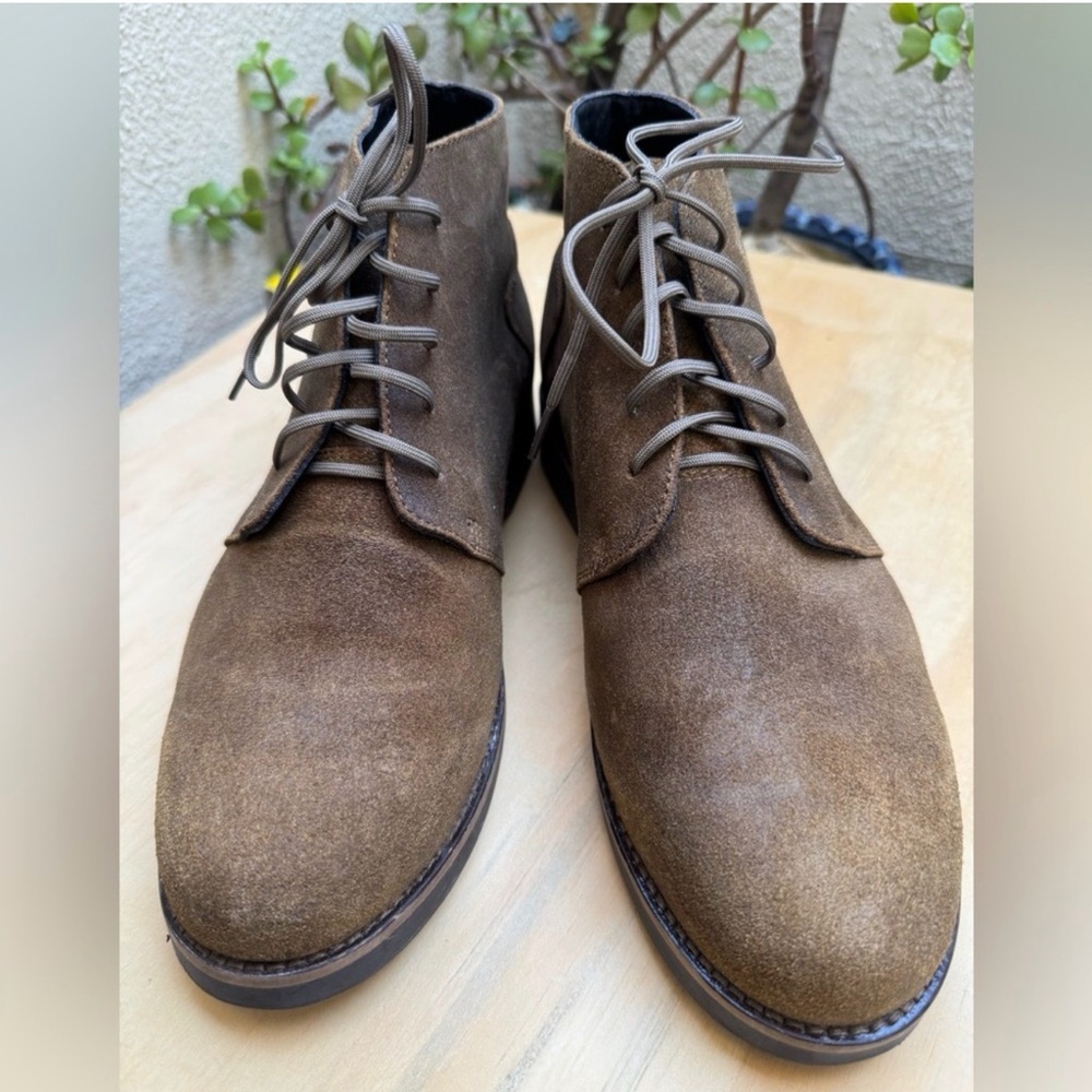 Men's Brown Suede Lace-Up Chukka Boots - Waxed Leather